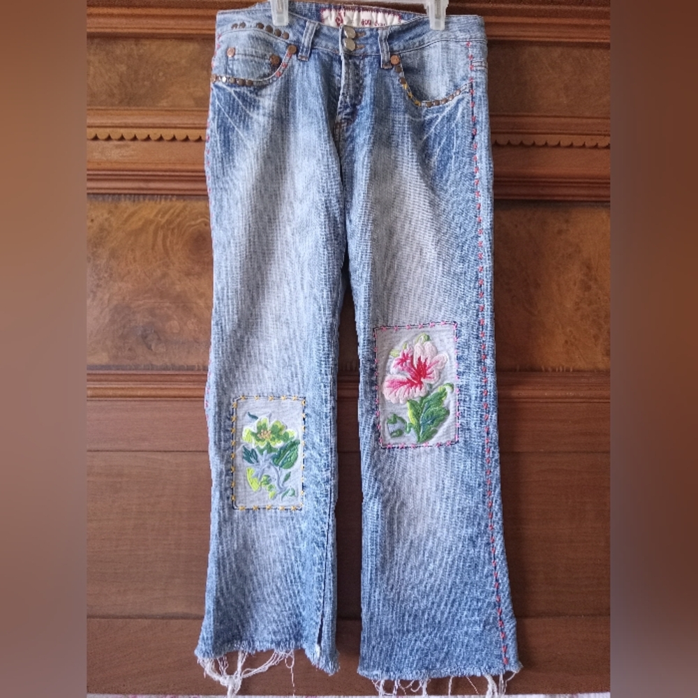 Joy Jean's Boho distressed size 9